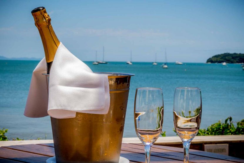 happy hour em jurere imagem espumante happy hour em jurere