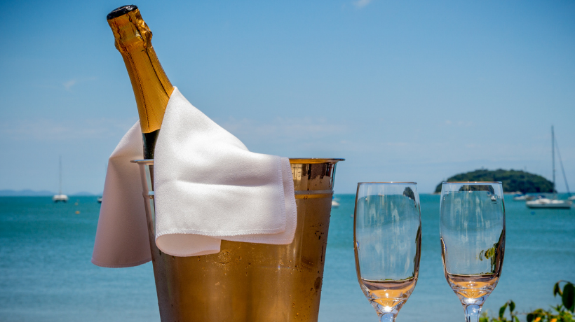 imagem restaurante em Florianópolis com vista para a praia